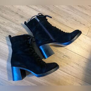 Vince Camuto black suede lace up side zip heeled boots. Size 8